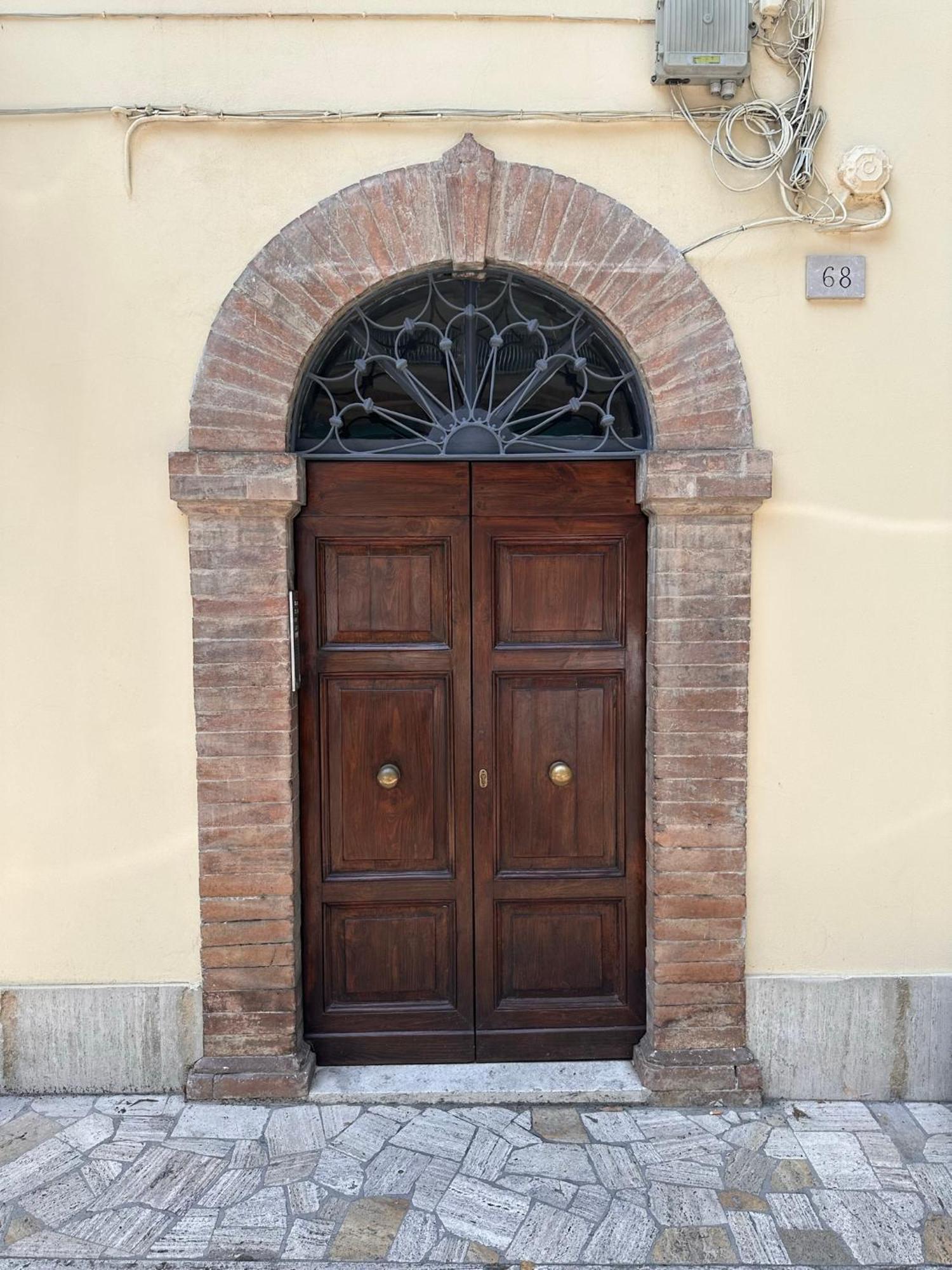 Centralissimo - Nuovo - Parcheggio Privato Perugia Eksteriør billede
